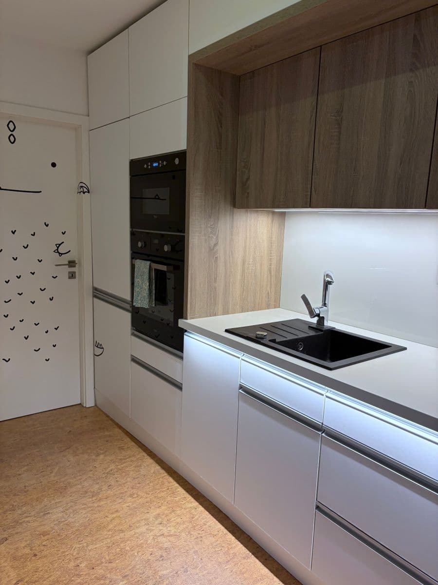 2 bedroom with open-plan kitchen flat to rent, 68 m², Hluboká, Zlín, Zlínský Region 2 bedroom with open-plan kitchen flat to rent, 68 m², Hluboká, Zlín, Zlínský Region