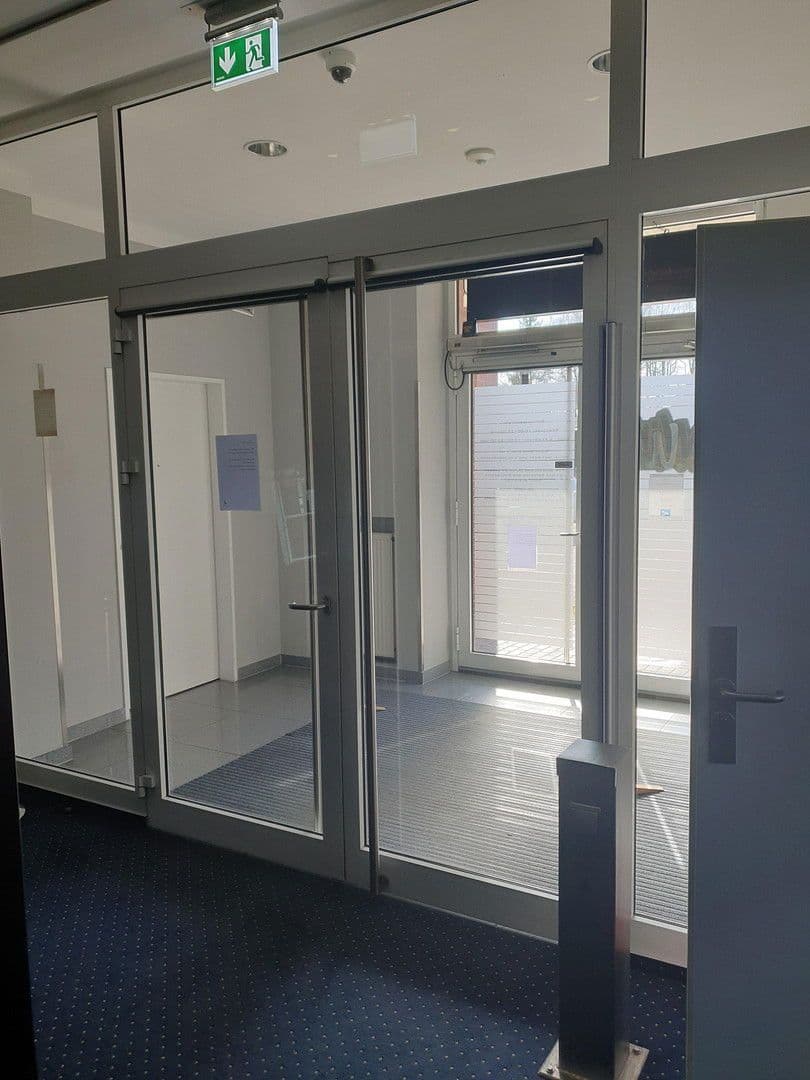 non-residential property to rent, 297 m², Pinneberstraße 155, Ellerbek, Schleswig-Holstein non-residential property to rent, 297 m², Pinneberstraße 155, Ellerbek, Schleswig-Holstein