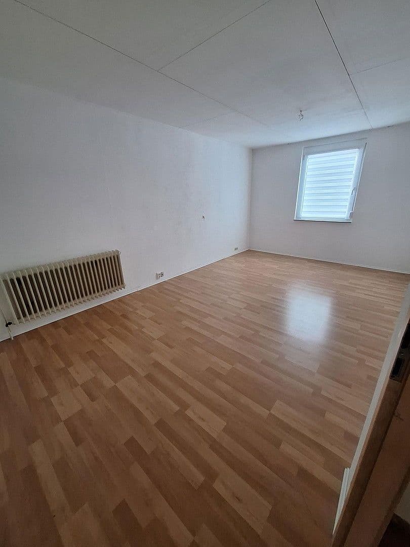 3 bedroom with open-plan kitchen flat to rent, 138 m², Tuttlingen, Baden-Württemberg 3 bedroom with open-plan kitchen flat to rent, 138 m², Tuttlingen, Baden-Württemberg