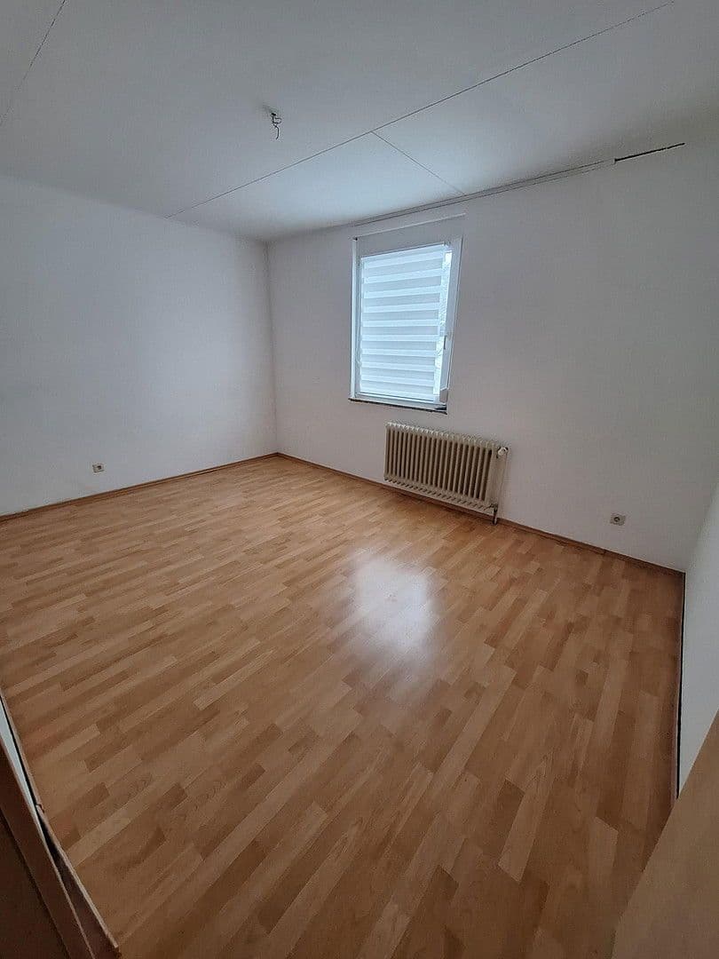 3 bedroom with open-plan kitchen flat to rent, 138 m², Tuttlingen, Baden-Württemberg 3 bedroom with open-plan kitchen flat to rent, 138 m², Tuttlingen, Baden-Württemberg