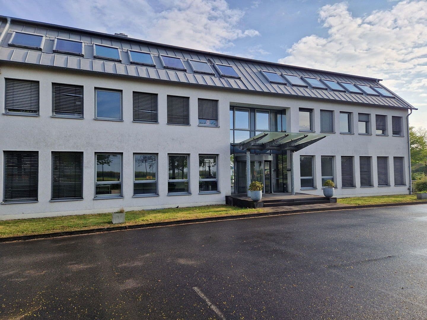 office to rent, 355 m², Angermunder Straße 126, Düsseldorf - Angermund, North Rhine-Westphalia office to rent, 355 m², Angermunder Straße 126, Düsseldorf - Angermund, North Rhine-Westphalia