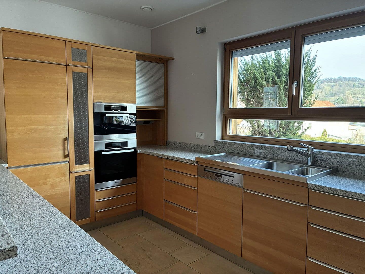 flat to rent, 220 m², Groß-Umstadt, Hesse flat to rent, 220 m², Groß-Umstadt, Hesse