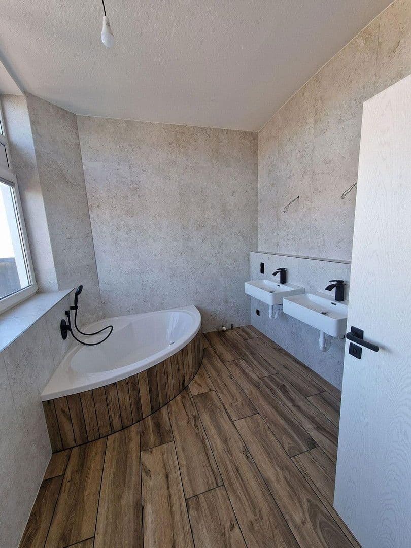 3 bedroom with open-plan kitchen flat for sale, 162 m², Filderstadt, Baden-Württemberg 3 bedroom with open-plan kitchen flat for sale, 162 m², Filderstadt, Baden-Württemberg