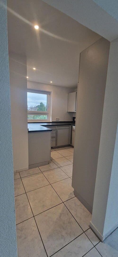 2 bedroom with open-plan kitchen flat to rent, 112 m², Rielasingen-Worblingen, Baden-Württemberg 2 bedroom with open-plan kitchen flat to rent, 112 m², Rielasingen-Worblingen, Baden-Württemberg