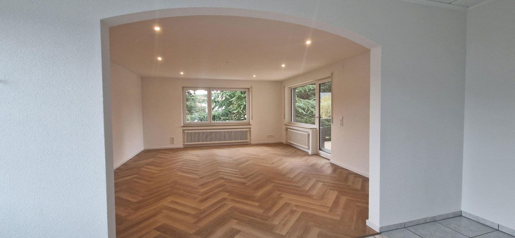 2 bedroom with open-plan kitchen flat to rent, 112 m², Rielasingen-Worblingen, Baden-Württemberg 2 bedroom with open-plan kitchen flat to rent, 112 m², Rielasingen-Worblingen, Baden-Württemberg