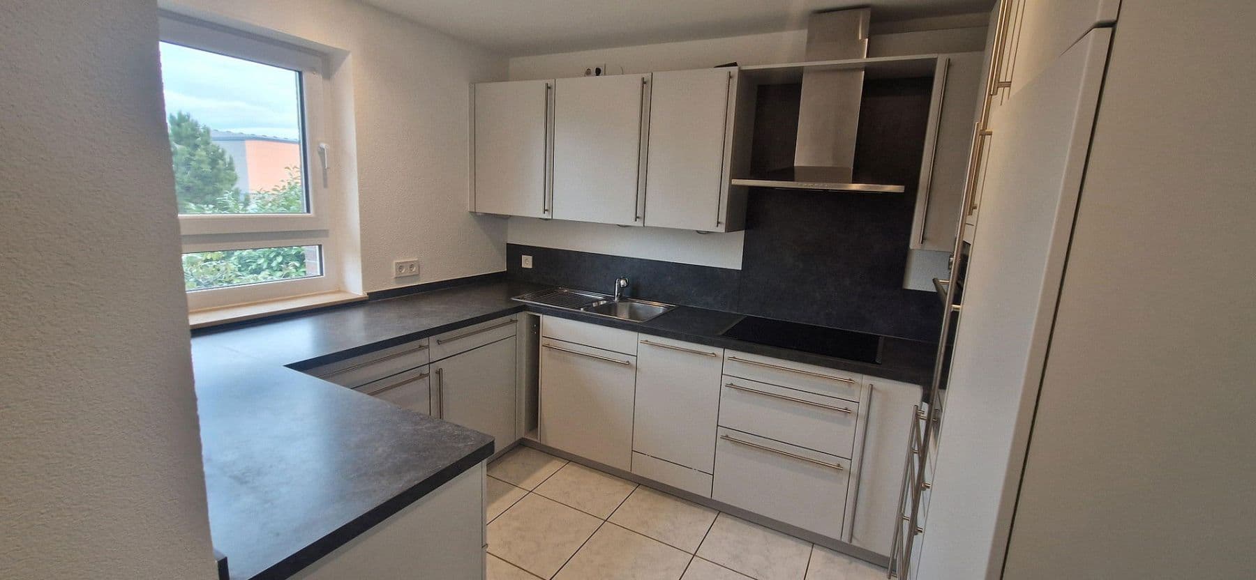 2 bedroom with open-plan kitchen flat to rent, 112 m², Rielasingen-Worblingen, Baden-Württemberg 2 bedroom with open-plan kitchen flat to rent, 112 m², Rielasingen-Worblingen, Baden-Württemberg