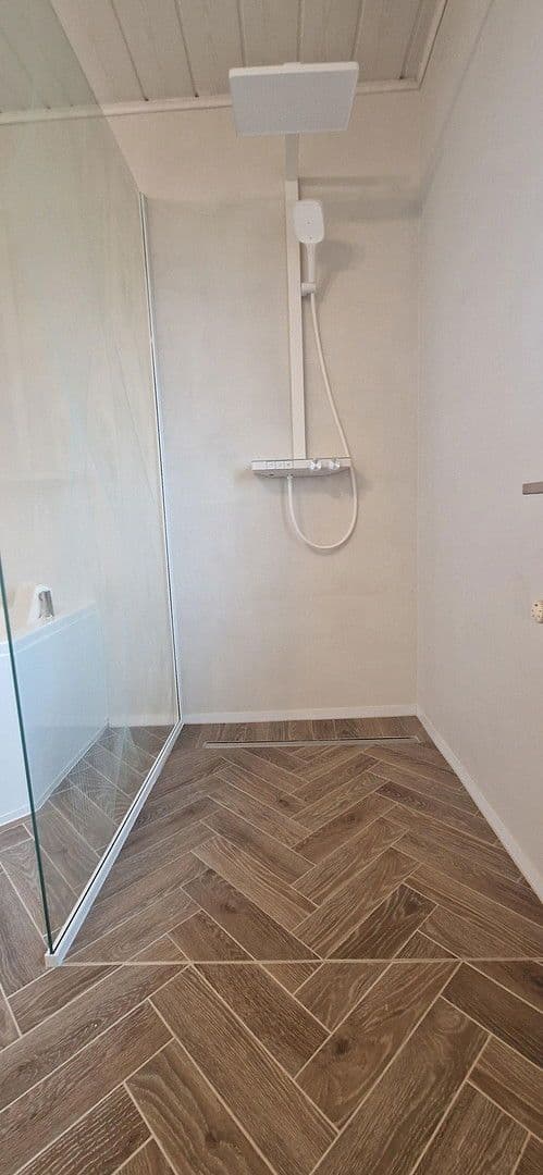 2 bedroom with open-plan kitchen flat to rent, 112 m², Rielasingen-Worblingen, Baden-Württemberg 2 bedroom with open-plan kitchen flat to rent, 112 m², Rielasingen-Worblingen, Baden-Württemberg