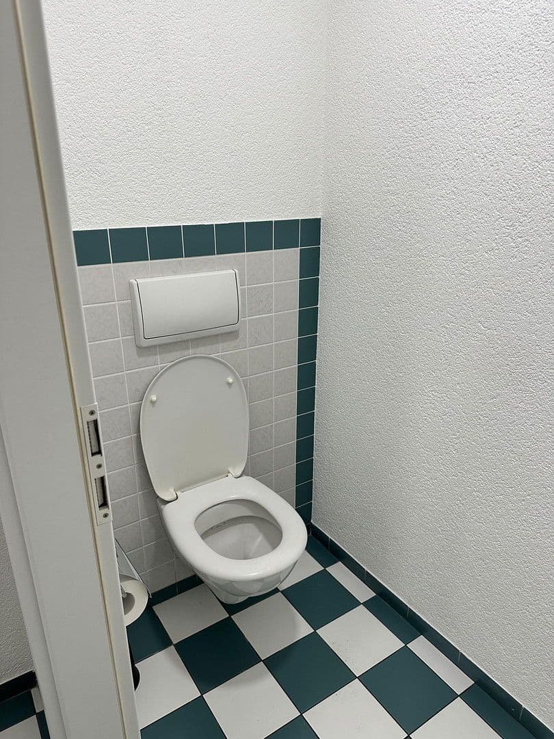 non-residential property to rent, 588 m², Mühllach 11, Röthenbach an der Pegnitz, Bavaria non-residential property to rent, 588 m², Mühllach 11, Röthenbach an der Pegnitz, Bavaria