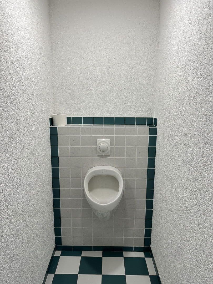 non-residential property to rent, 588 m², Mühllach 11, Röthenbach an der Pegnitz, Bavaria non-residential property to rent, 588 m², Mühllach 11, Röthenbach an der Pegnitz, Bavaria