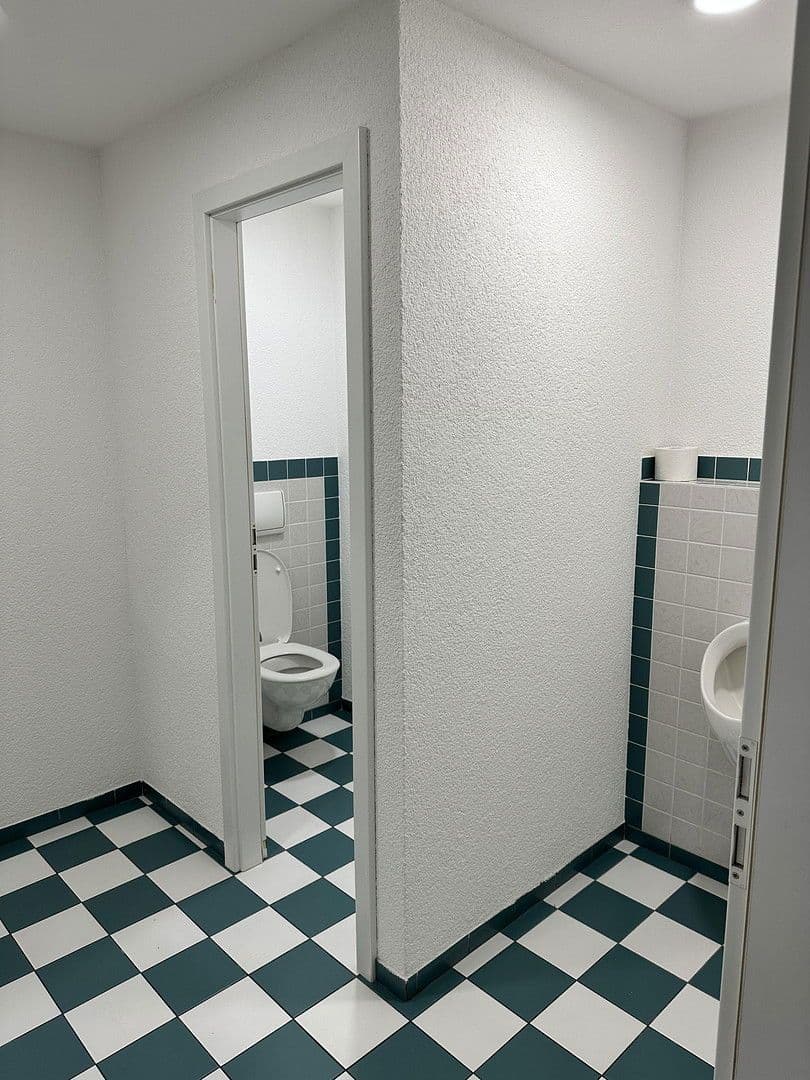 non-residential property to rent, 588 m², Mühllach 11, Röthenbach an der Pegnitz, Bavaria non-residential property to rent, 588 m², Mühllach 11, Röthenbach an der Pegnitz, Bavaria