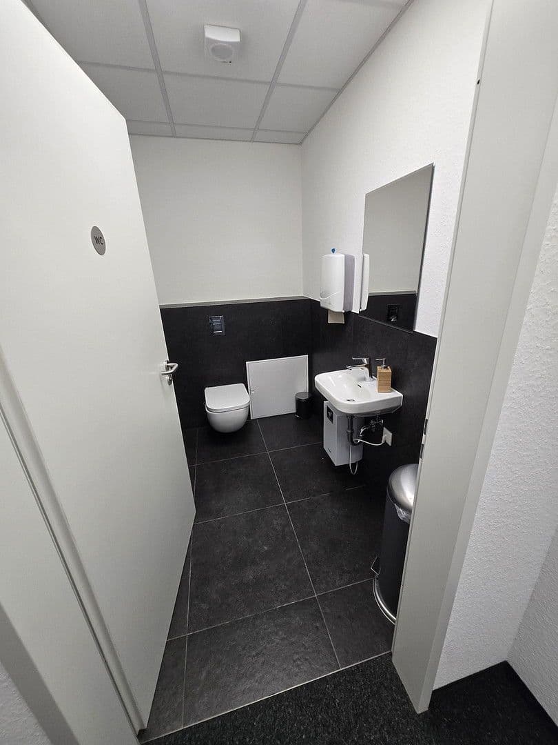 non-residential property to rent, 280 m², Viersener Straße 240, Mönchengladbach, North Rhine-Westphalia non-residential property to rent, 280 m², Viersener Straße 240, Mönchengladbach, North Rhine-Westphalia