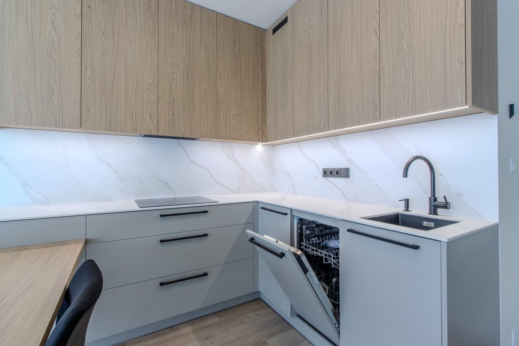 Studio flat to rent, 33 m², Poděbradská, Prague, Prague Studio flat to rent, 33 m², Poděbradská, Prague, Prague