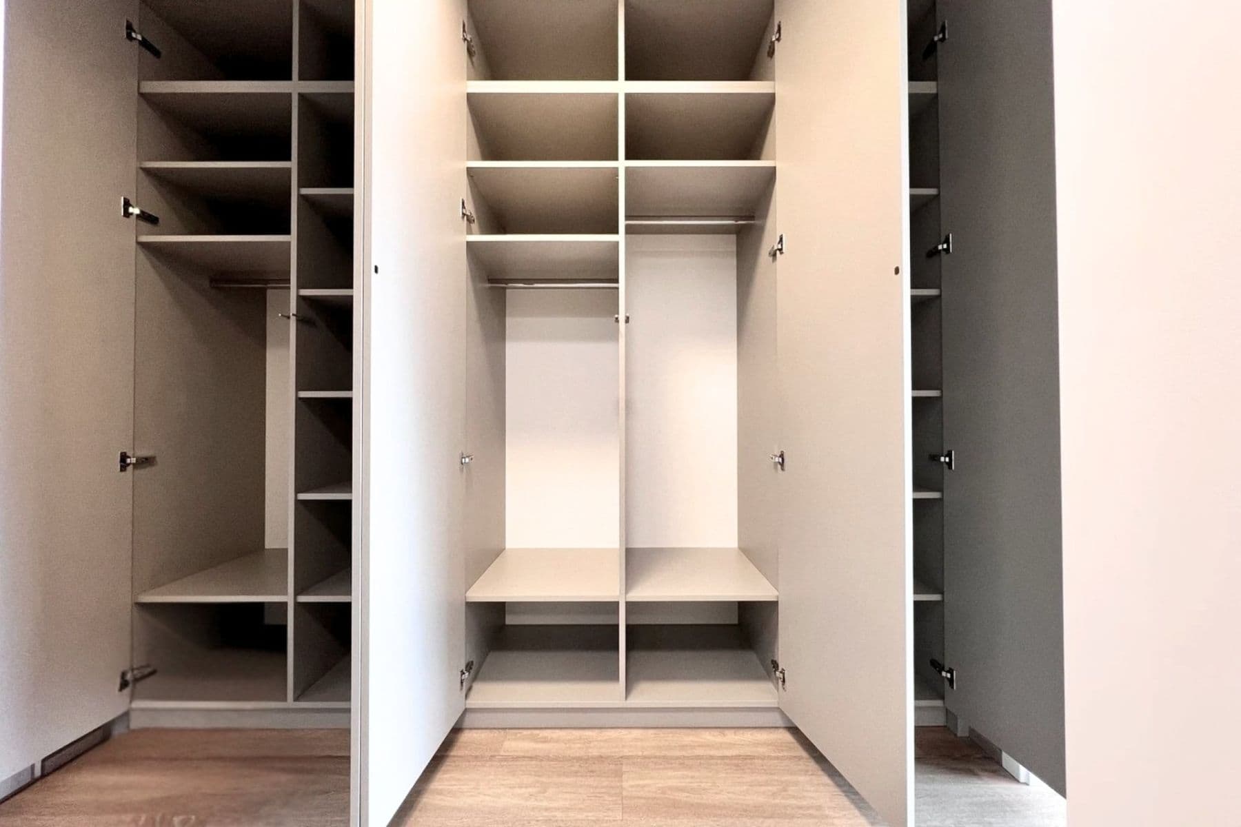 Studio flat to rent, 33 m², Poděbradská, Prague, Prague Studio flat to rent, 33 m², Poděbradská, Prague, Prague