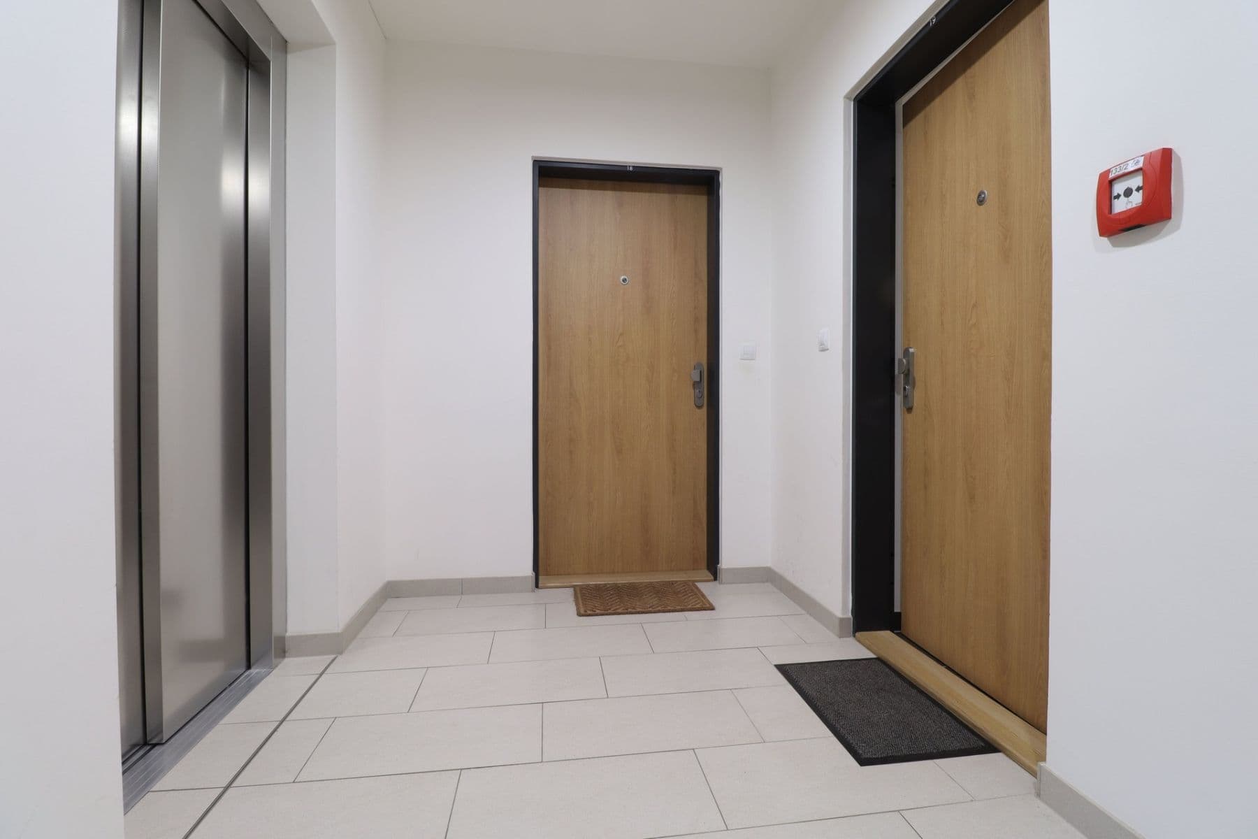 Studio flat to rent, 38 m², Olgy Havlové, Prague, Prague Studio flat to rent, 38 m², Olgy Havlové, Prague, Prague