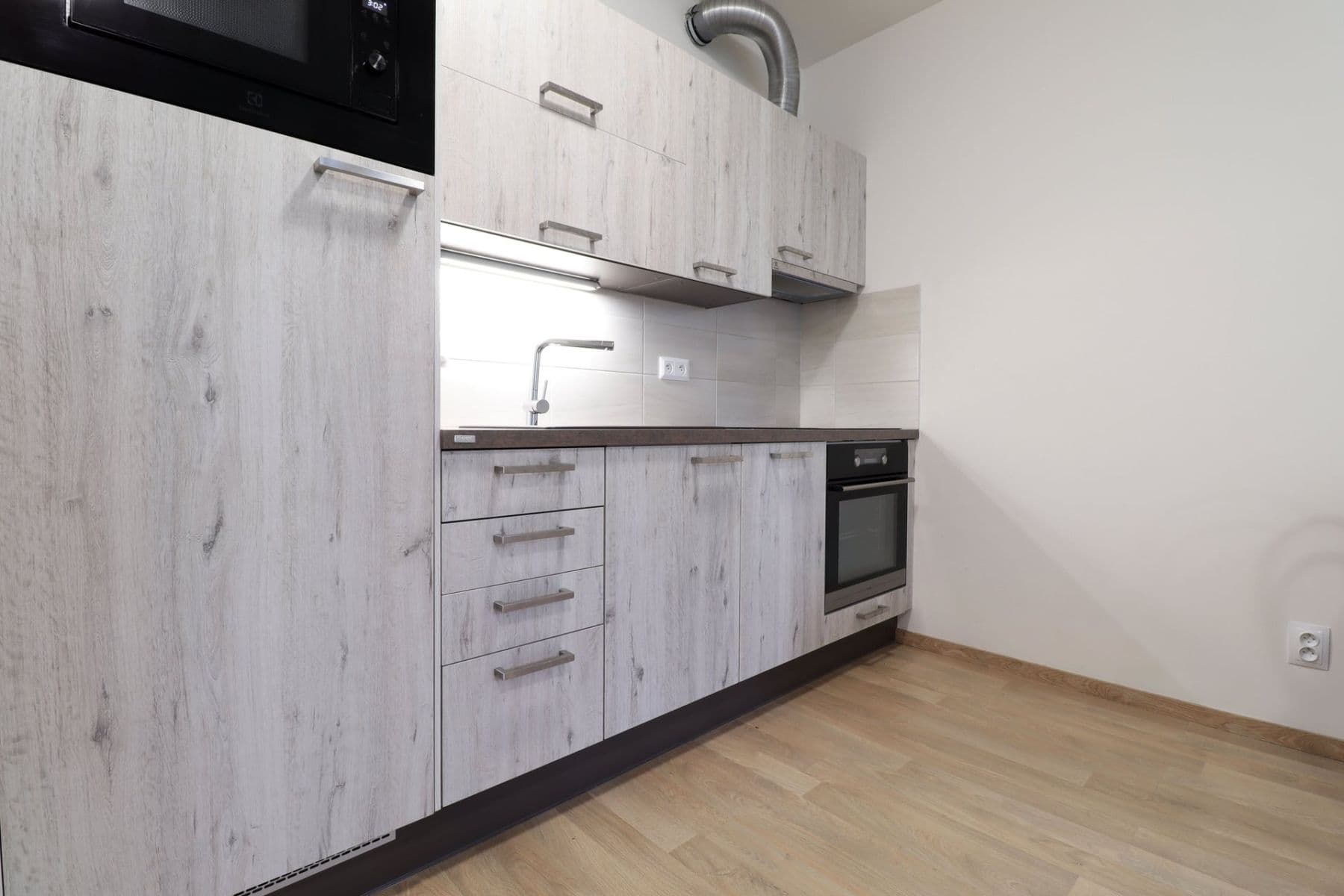 Studio flat to rent, 38 m², Olgy Havlové, Prague, Prague Studio flat to rent, 38 m², Olgy Havlové, Prague, Prague