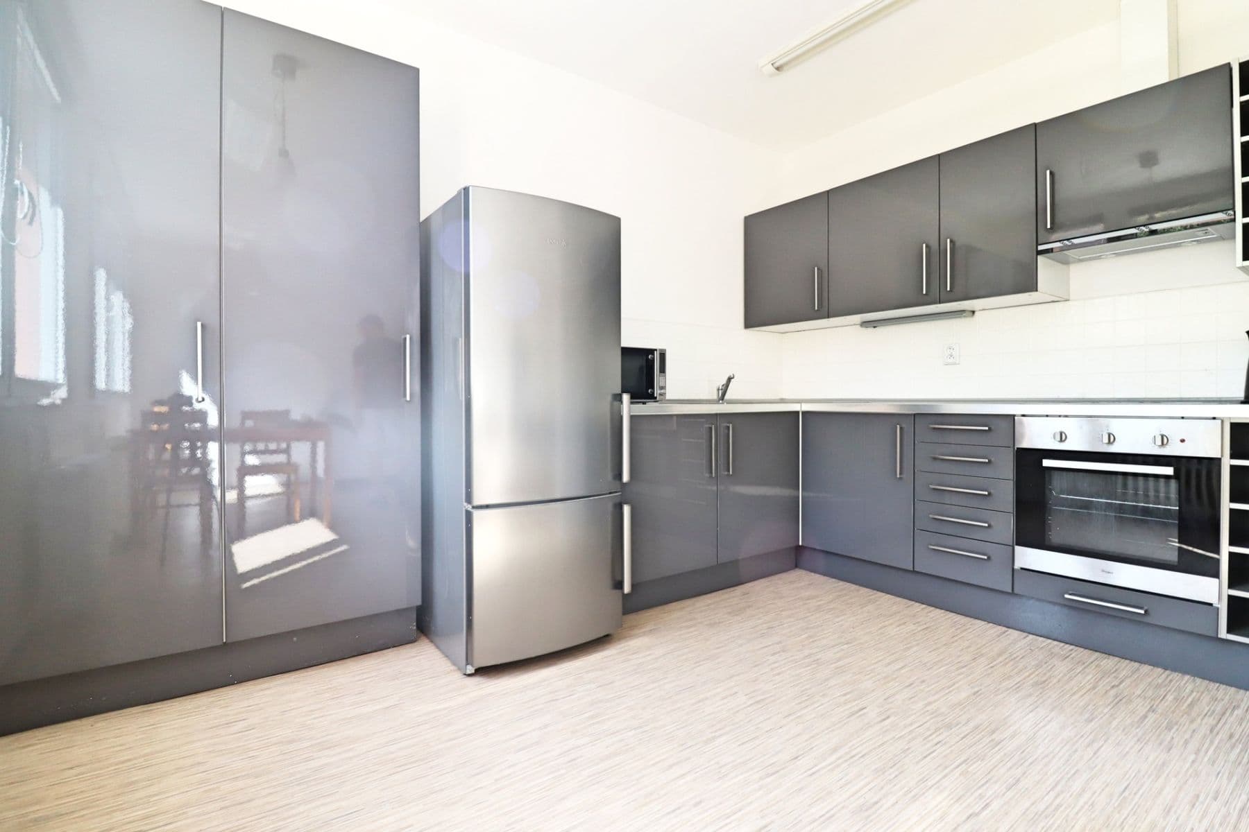 2 bedroom with open-plan kitchen flat to rent, 56 m², Hurbanova, Prague, Prague 2 bedroom with open-plan kitchen flat to rent, 56 m², Hurbanova, Prague, Prague