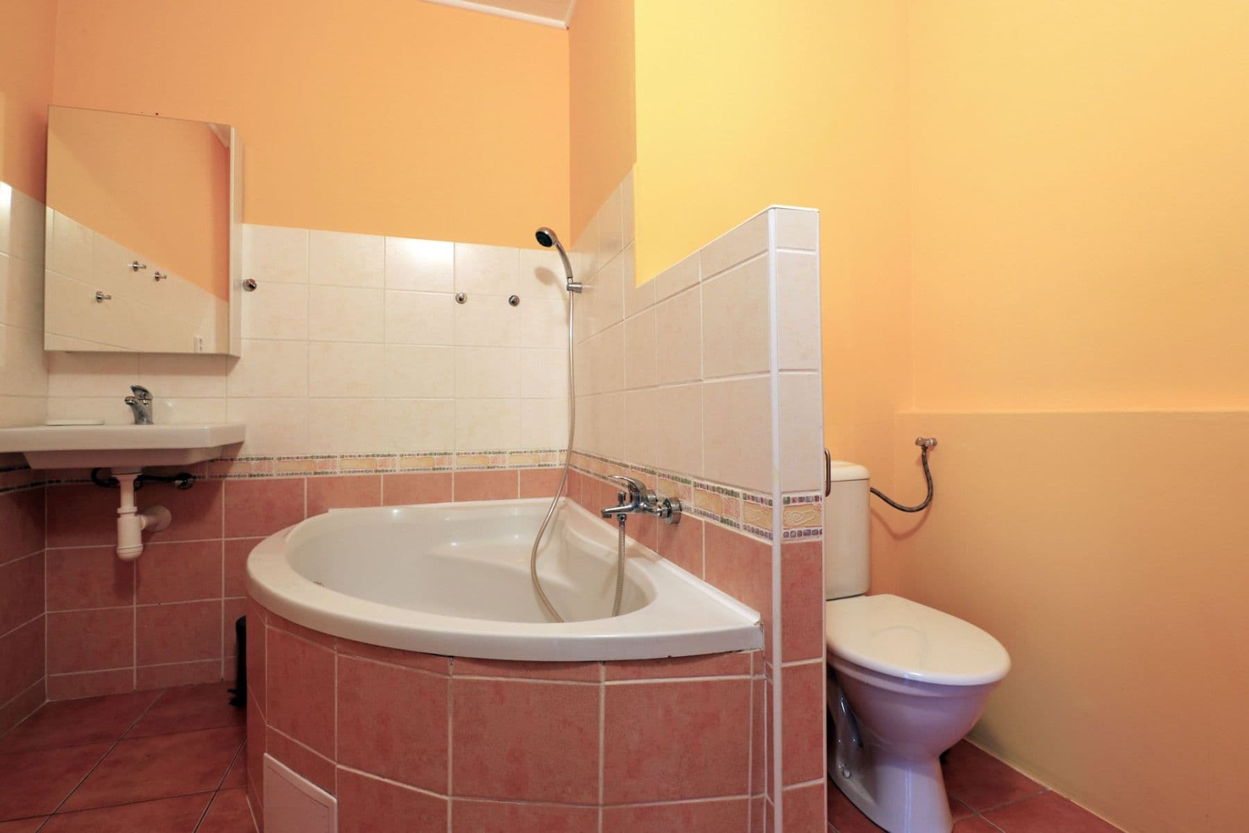 1 bedroom with open-plan kitchen flat to rent, 42 m², Na Radouči, Mladá Boleslav, Středočeský Region 1 bedroom with open-plan kitchen flat to rent, 42 m², Na Radouči, Mladá Boleslav, Středočeský Region