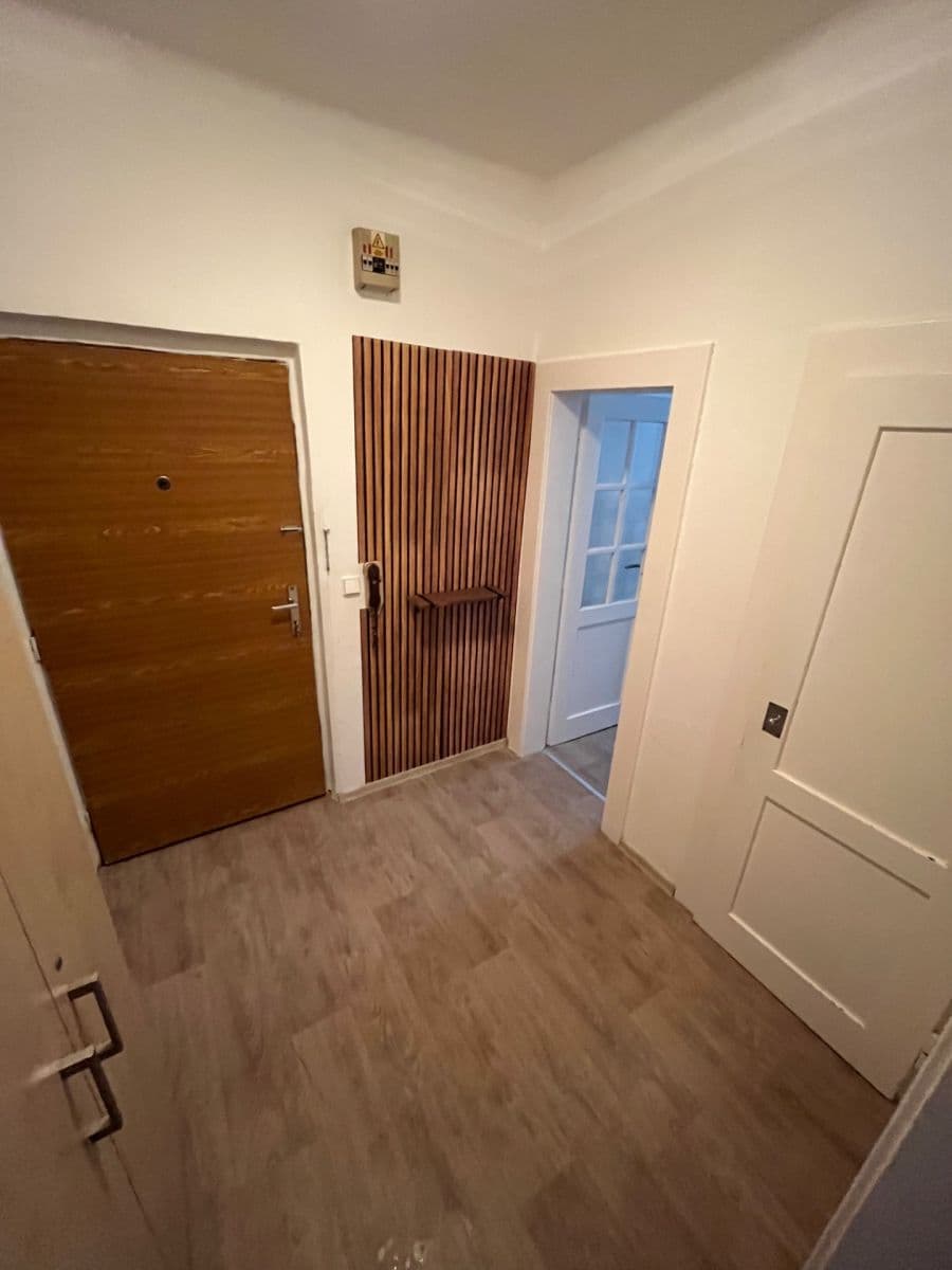 Studio flat to rent, 34 m², Palackého, Louny, Ústecký Region Studio flat to rent, 34 m², Palackého, Louny, Ústecký Region