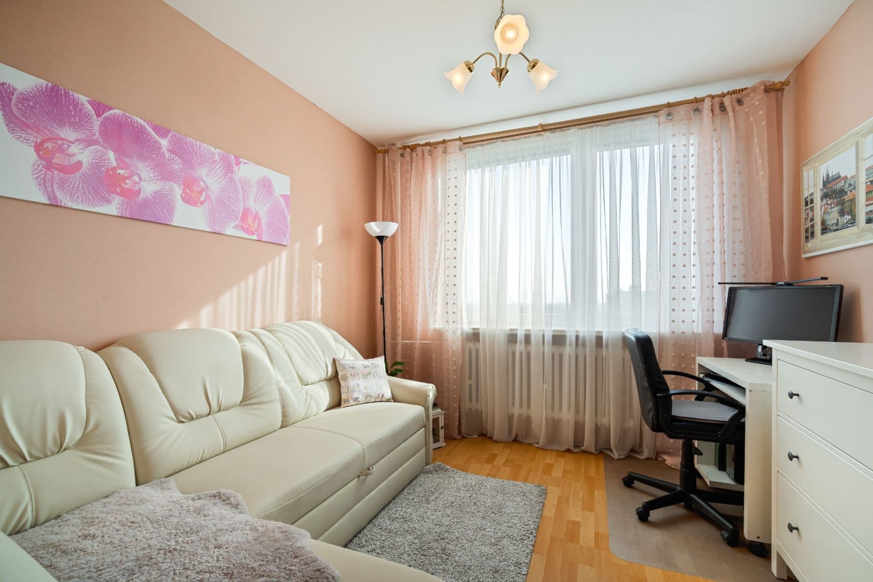 3 bedroom with open-plan kitchen flat to rent, 70 m², Frýdlantská, Prague, Prague 3 bedroom with open-plan kitchen flat to rent, 70 m², Frýdlantská, Prague, Prague