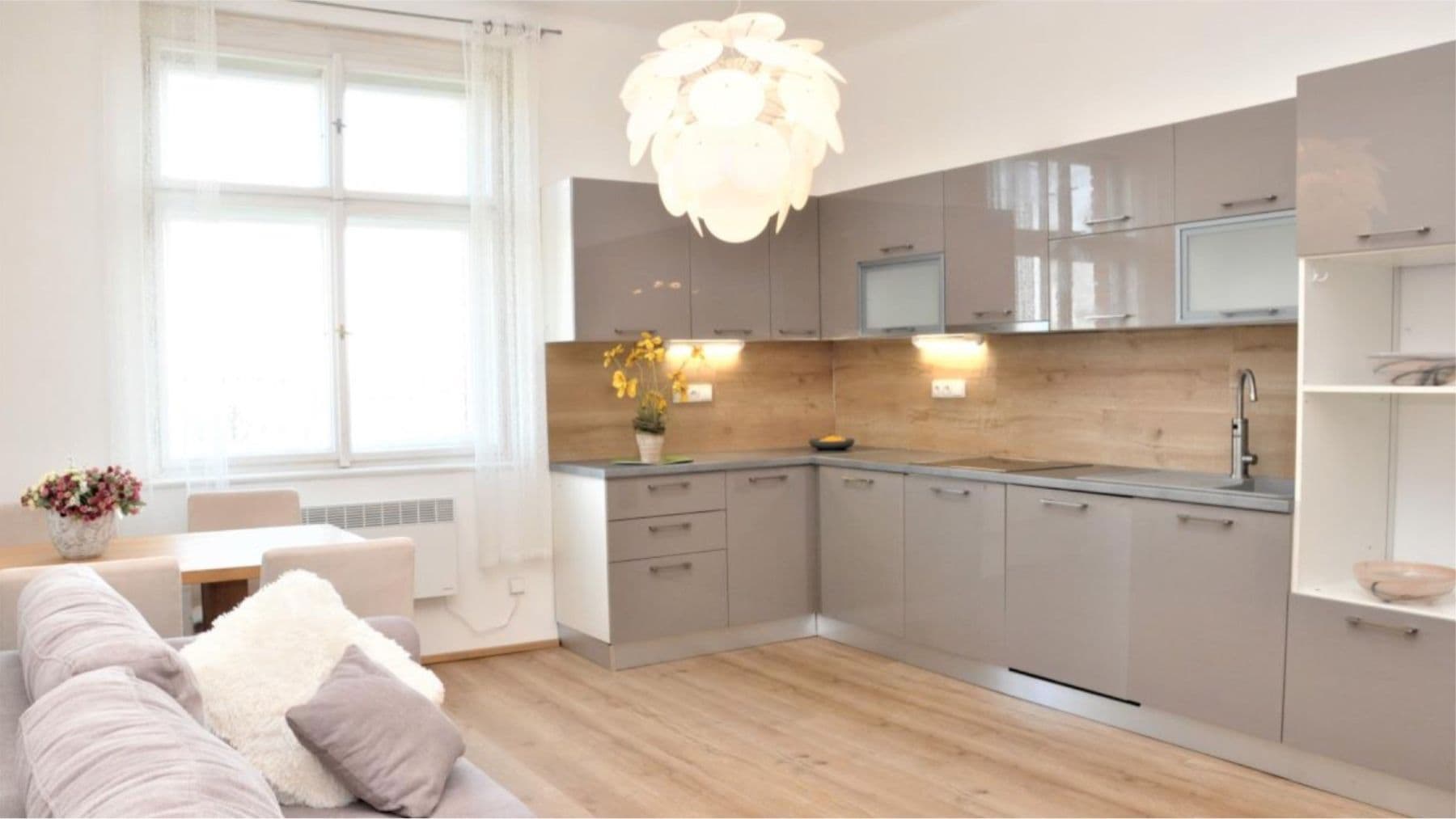 2 bedroom with open-plan kitchen flat for sale, 80 m², náměstí Jiřího z Lobkovic, Prague, Prague 2 bedroom with open-plan kitchen flat for sale, 80 m², náměstí Jiřího z Lobkovic, Prague, Prague