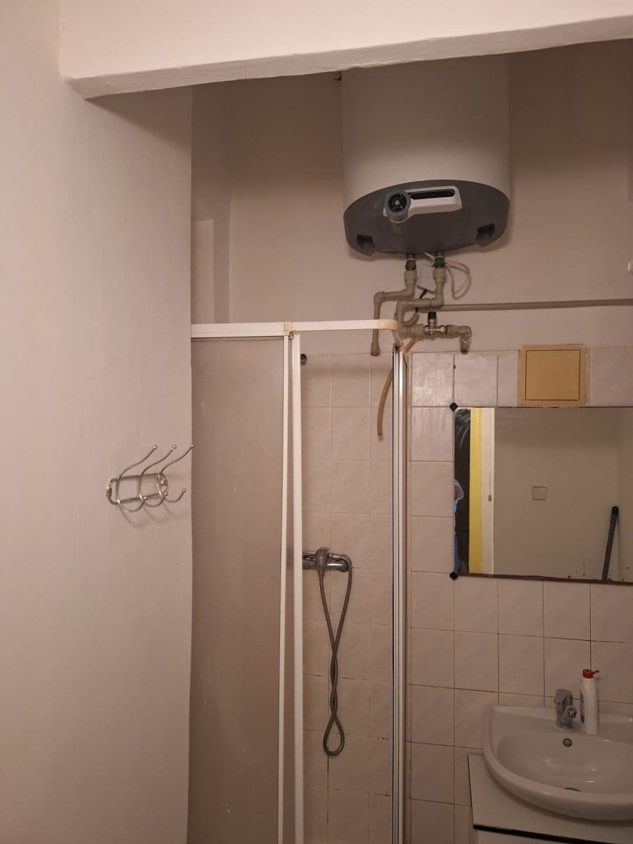 Small studio flat to rent, 30 m², Na Březince, Prague, Prague Small studio flat to rent, 30 m², Na Březince, Prague, Prague