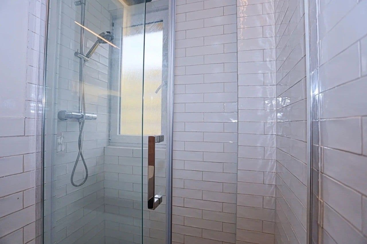 1 bedroom with open-plan kitchen flat to rent, 43 m², U Staré plynárny, Prague, Prague 1 bedroom with open-plan kitchen flat to rent, 43 m², U Staré plynárny, Prague, Prague