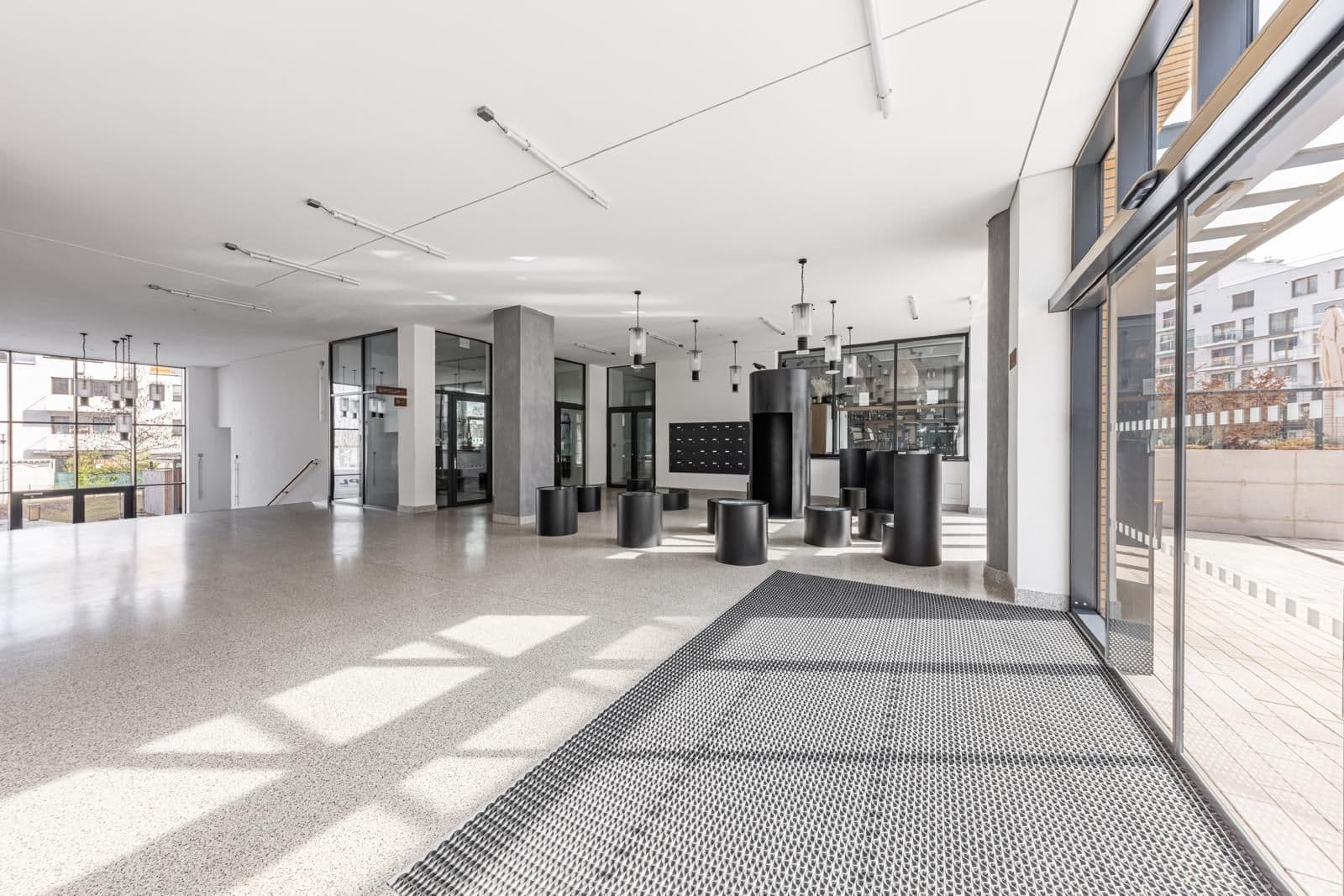 1 bedroom with open-plan kitchen flat for sale, 101 m², Naskové, Prague, Prague 1 bedroom with open-plan kitchen flat for sale, 101 m², Naskové, Prague, Prague