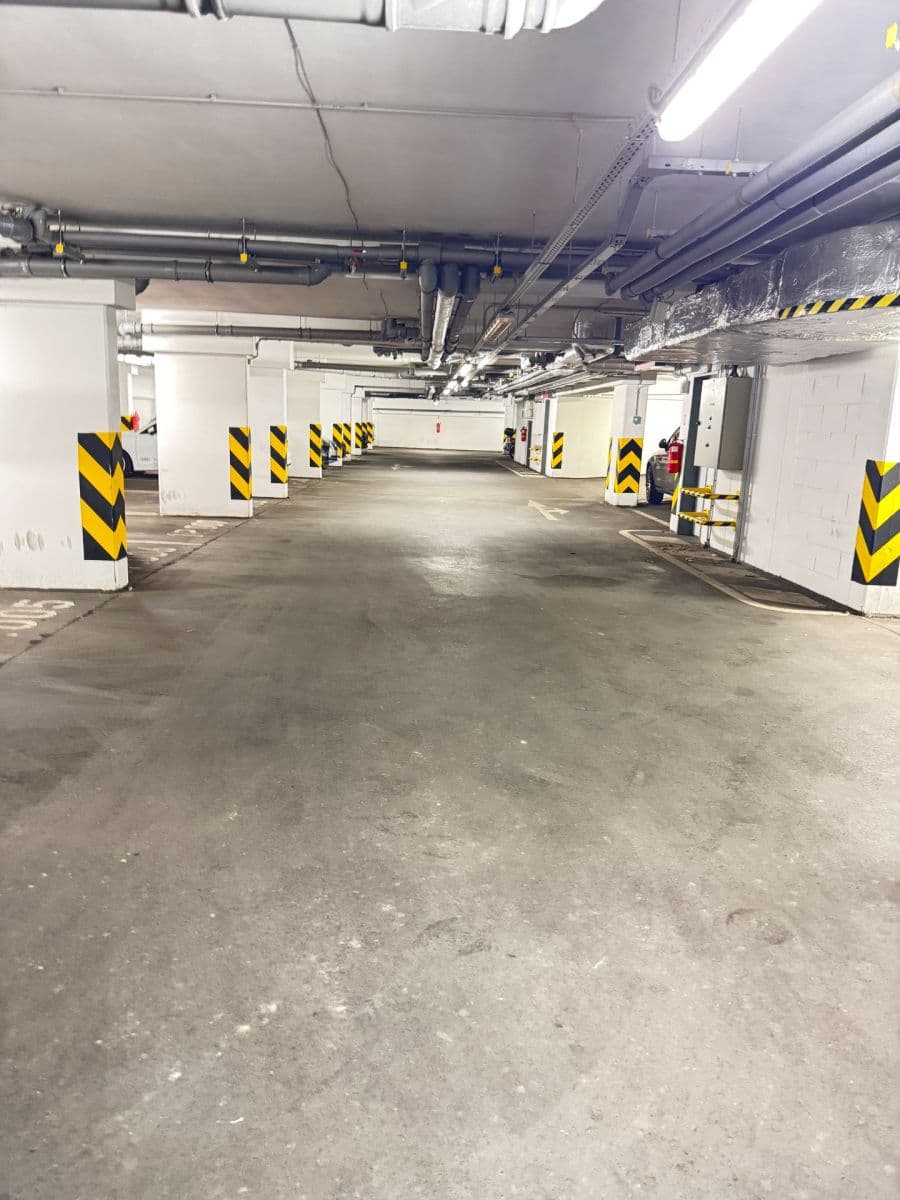 garage to rent, 25 m², Hanusova, Prague, Prague garage to rent, 25 m², Hanusova, Prague, Prague