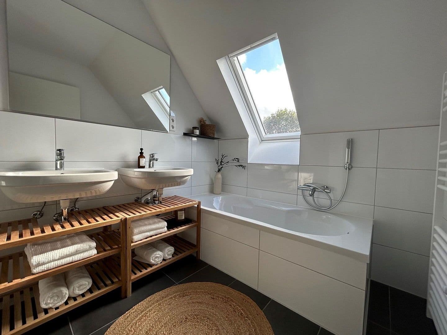 house to rent, 250 m², Dahlienstraße, Upgant-Schott, Lower Saxony house to rent, 250 m², Dahlienstraße, Upgant-Schott, Lower Saxony