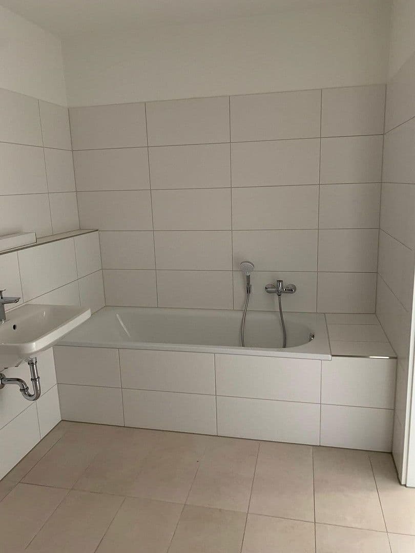 3 bedroom flat to rent, 77 m², Langbeinstraße 1-3, Radeberg, Saxony 3 bedroom flat to rent, 77 m², Langbeinstraße 1-3, Radeberg, Saxony