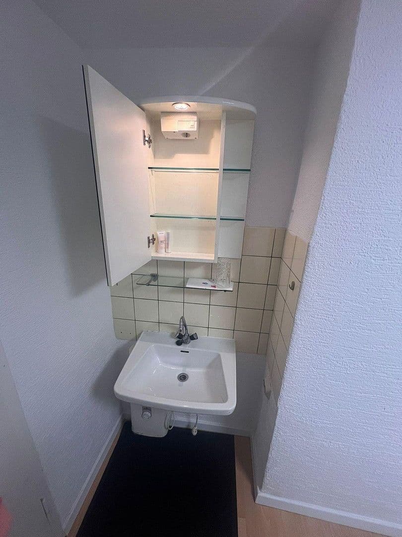 1 bedroom flat to rent, 10 m², Stuttgart, Baden-Württemberg 1 bedroom flat to rent, 10 m², Stuttgart, Baden-Württemberg