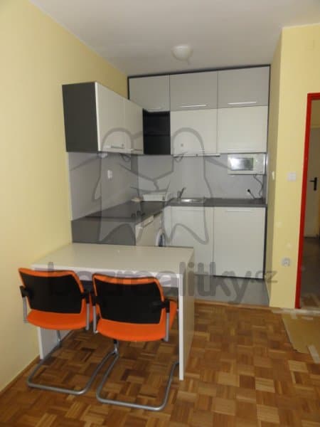 Studio flat to rent, 24 m², Štefánikova, Zlín, Zlínský Region Studio flat to rent, 24 m², Štefánikova, Zlín, Zlínský Region