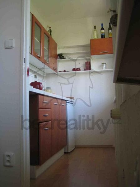 Studio flat to rent, 34 m², Hurbanova, Prague, Prague Studio flat to rent, 34 m², Hurbanova, Prague, Prague
