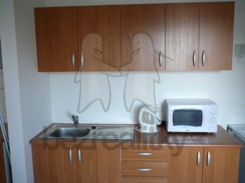 Small studio flat to rent, 34 m², Českomoravská, Prague, Prague Small studio flat to rent, 34 m², Českomoravská, Prague, Prague