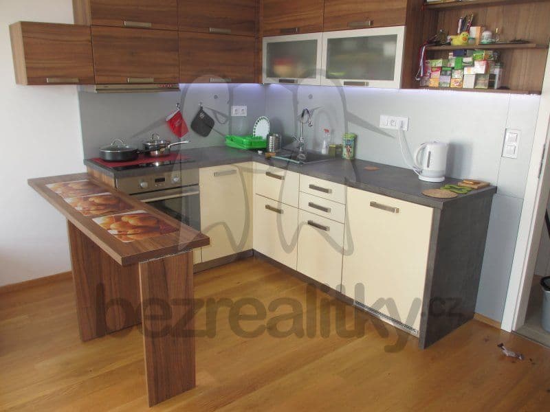 Studio flat to rent, 26 m², Mezitraťová, Prague, Prague Studio flat to rent, 26 m², Mezitraťová, Prague, Prague