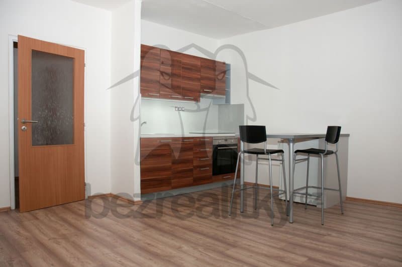 Studio flat to rent, 32 m², Popelákova, Brno, Jihomoravský Region Studio flat to rent, 32 m², Popelákova, Brno, Jihomoravský Region