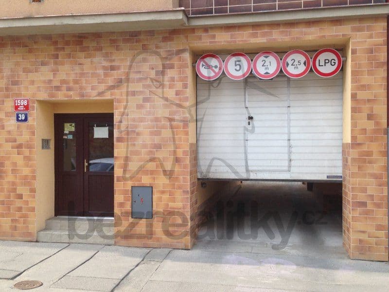 garage to rent, 15 m², Drahobejlova, Prague, Prague garage to rent, 15 m², Drahobejlova, Prague, Prague