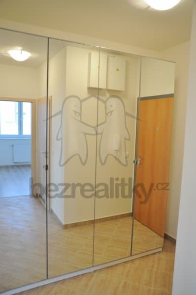 1 bedroom with open-plan kitchen flat to rent, 44 m², Sicherova, Prague, Prague 1 bedroom with open-plan kitchen flat to rent, 44 m², Sicherova, Prague, Prague