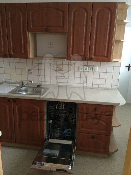 4 bedroom flat to rent, 67 m², Lidická třída, České Budějovice, Jihočeský Region 4 bedroom flat to rent, 67 m², Lidická třída, České Budějovice, Jihočeský Region