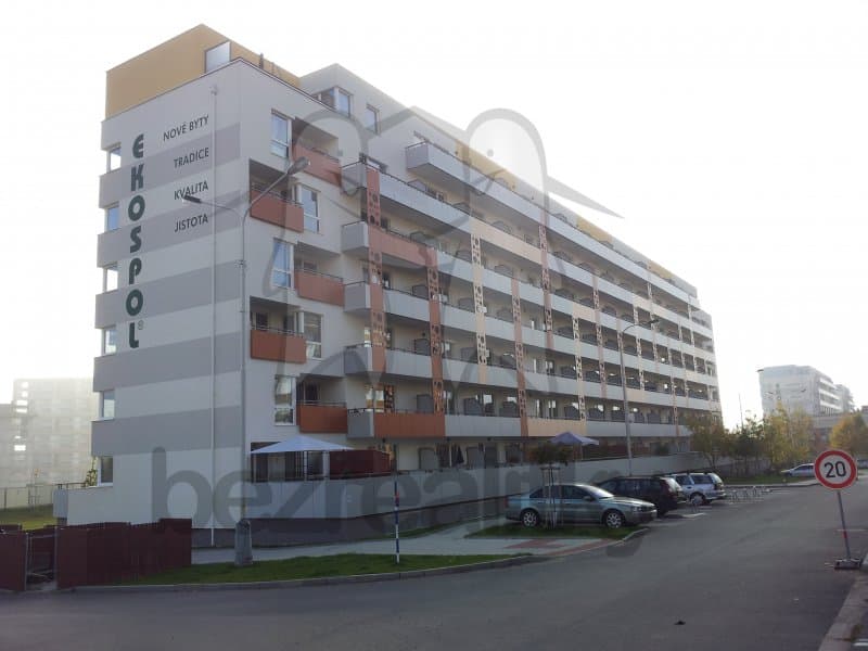 Studio flat to rent, 32 m², Hornoměcholupská, Prague, Prague Studio flat to rent, 32 m², Hornoměcholupská, Prague, Prague