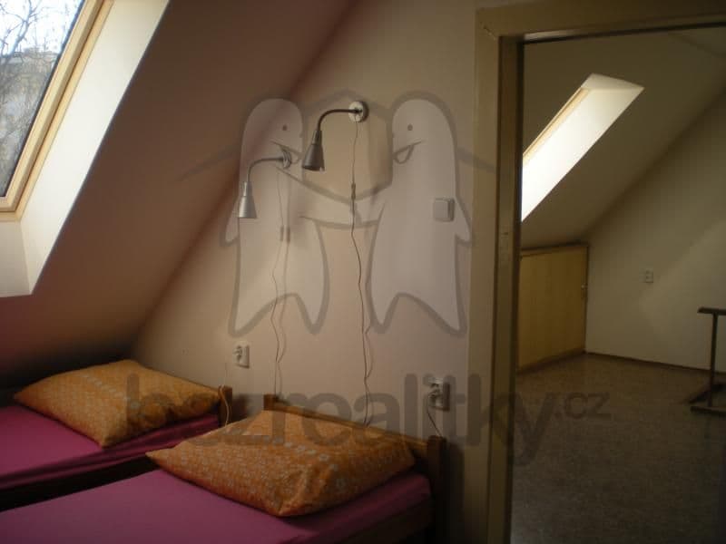 1 bedroom with open-plan kitchen flat to rent, 40 m², Roztylské sady, Prague, Prague 1 bedroom with open-plan kitchen flat to rent, 40 m², Roztylské sady, Prague, Prague