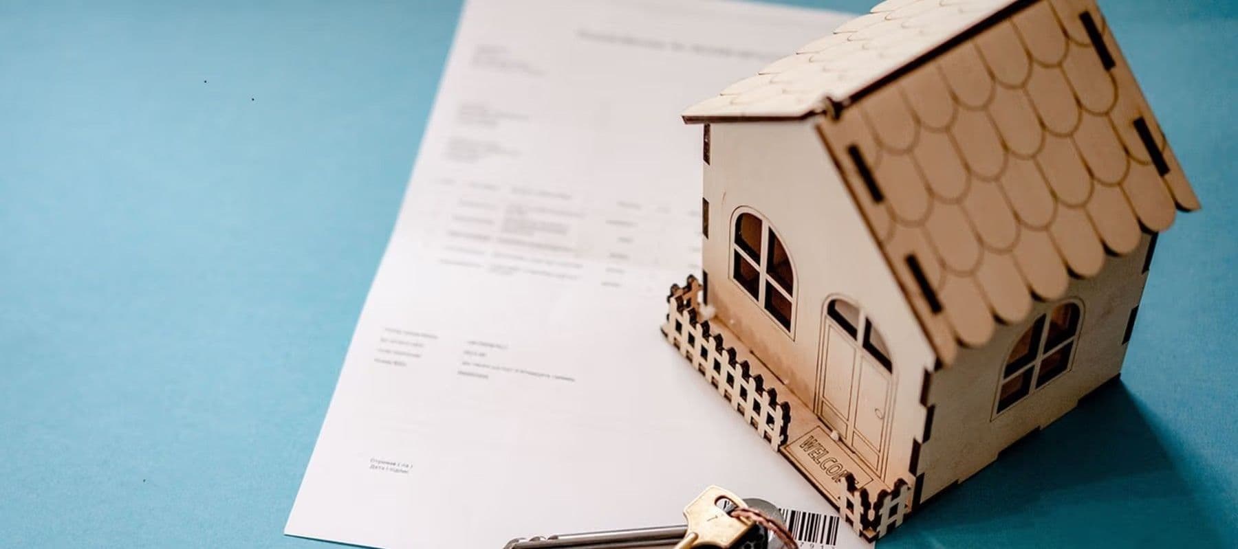 Insurance for 67 crowns a month versus tens of thousands in bail. Live in your rental with peace of mind thanks to liability insurance.