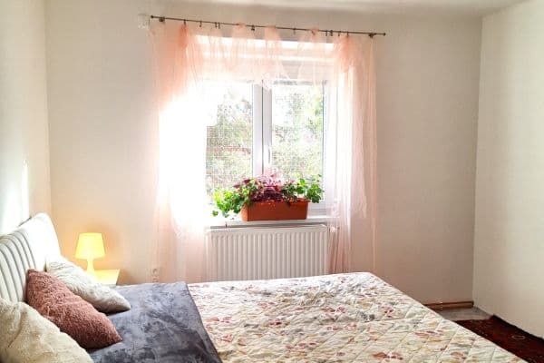 2 bedroom with open-plan kitchen flat to rent, 68 m², Benešova, Kutná Hora 2 bedroom with open-plan kitchen flat to rent, 68 m², Benešova, Kutná Hora