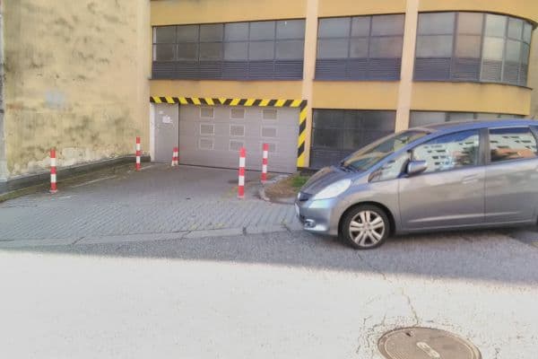 garage to rent, 16 m², Beniakova, Karlova Ves, Bratislavský Region garage to rent, 16 m², Beniakova, Karlova Ves, Bratislavský Region