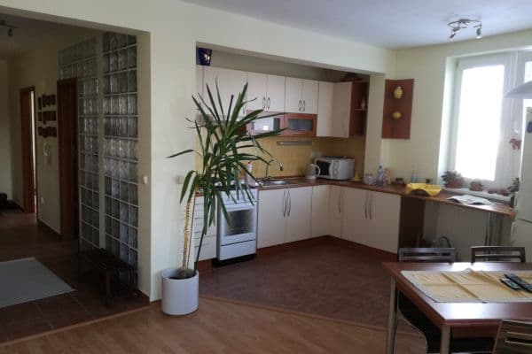 2 bedroom flat to rent, 72 m², Nejedlého, Dúbravka 2 bedroom flat to rent, 72 m², Nejedlého, Dúbravka