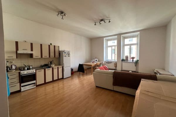 2 bedroom with open-plan kitchen flat to rent, 116 m², Divadelní, Brno 2 bedroom with open-plan kitchen flat to rent, 116 m², Divadelní, Brno