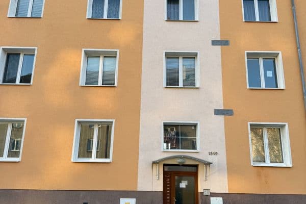 3 bedroom flat to rent, 77 m², Heyrovského, Sokolov 3 bedroom flat to rent, 77 m², Heyrovského, Sokolov