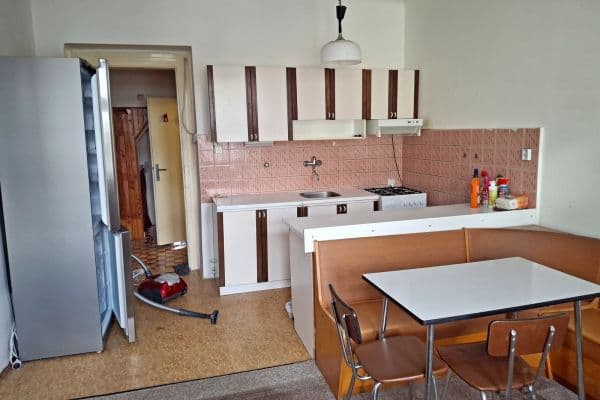 2 bedroom with open-plan kitchen flat to rent, 60 m², Na Petynce, Praha 2 bedroom with open-plan kitchen flat to rent, 60 m², Na Petynce, Praha