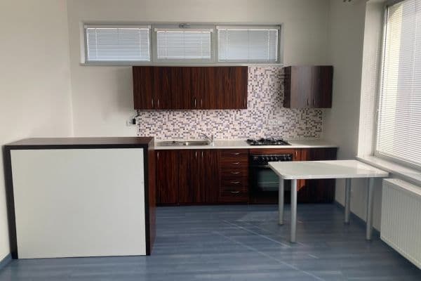 Studio flat to rent, 34 m², Tyršova, Nymburk Studio flat to rent, 34 m², Tyršova, Nymburk