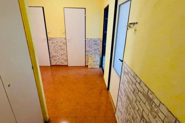 3 bedroom flat for sale, 80 m², Ohradní, Praha 3 bedroom flat for sale, 80 m², Ohradní, Praha